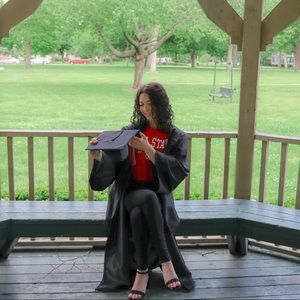 Meet your Posher, Eve